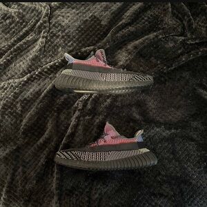 AUTHENTIC Yeezy Boost 350 v2 ‘Yecheil non-reflective’ size 12